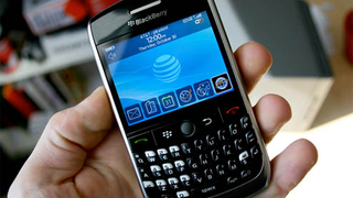 BlackBerry Curve 8900 Pallin' Around With the FCC, Coming to US Early Next Year